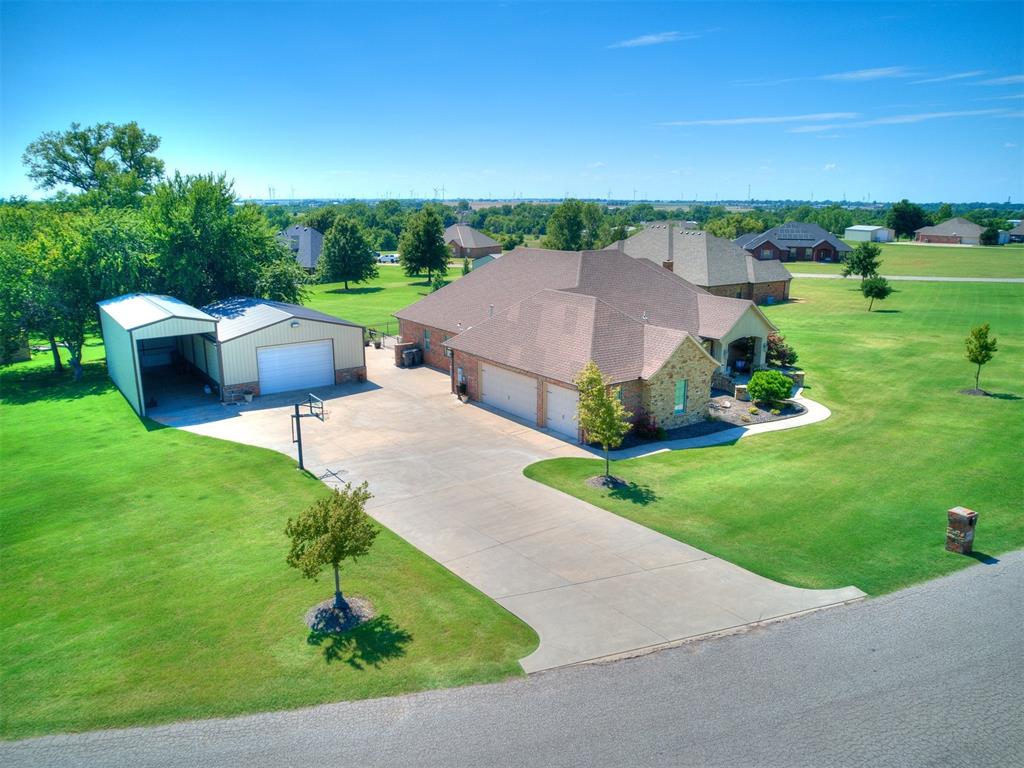 852 County Street 2921