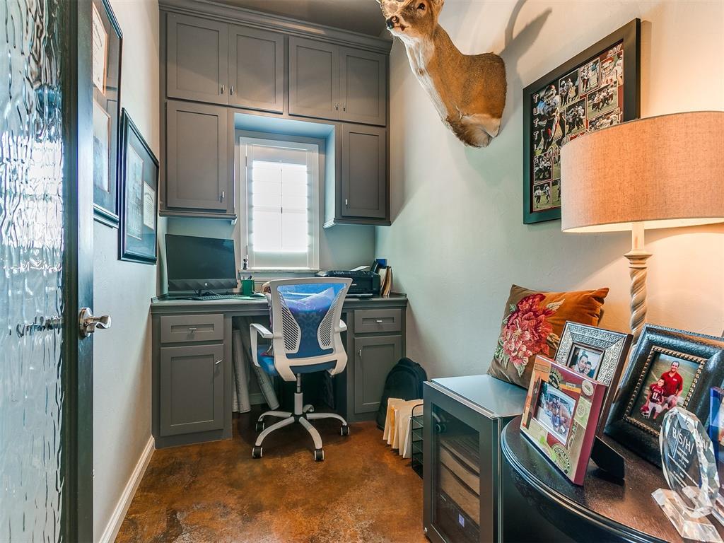 852 County Street 2921