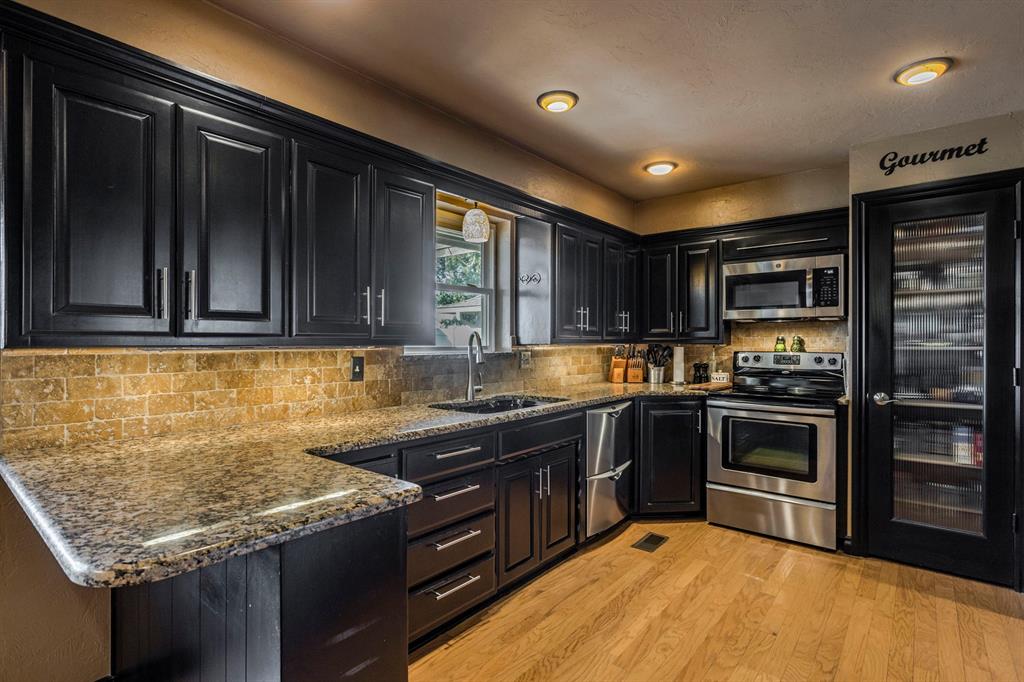 6917 N Ann Arbor Terrace