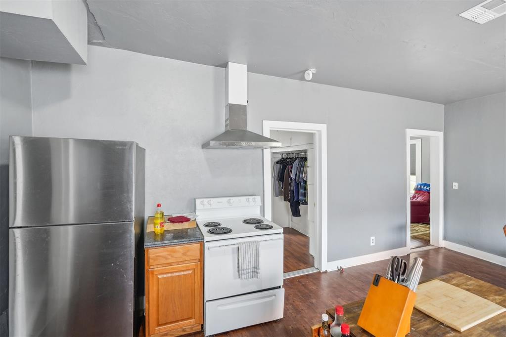 208 W 4th Street