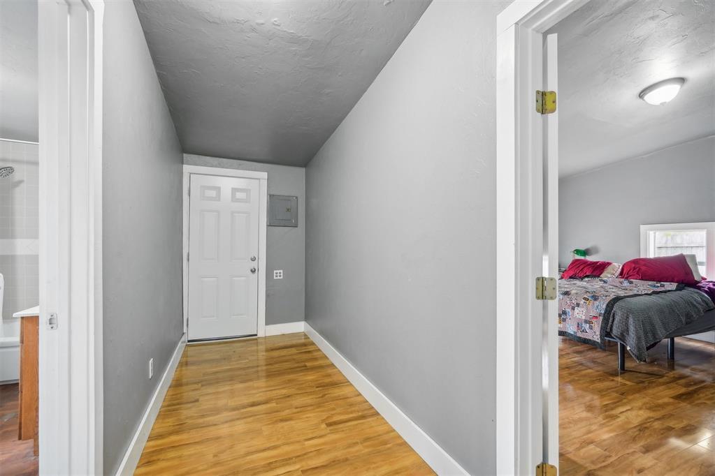 208 W 4th Street