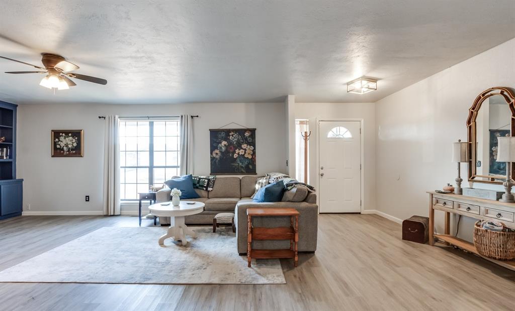 10104 Southridge Drive