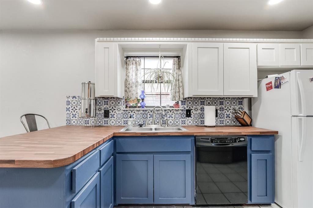 10104 Southridge Drive