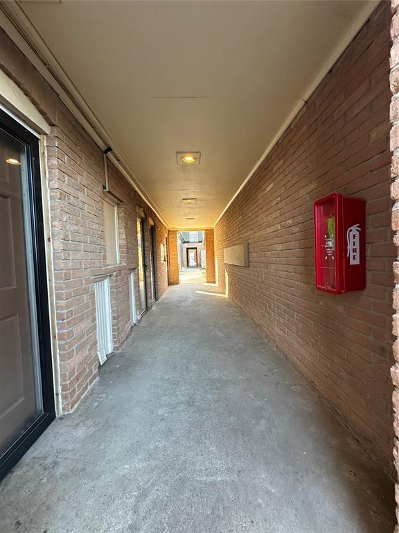 6000 N Brookline Avenue Unit: 50