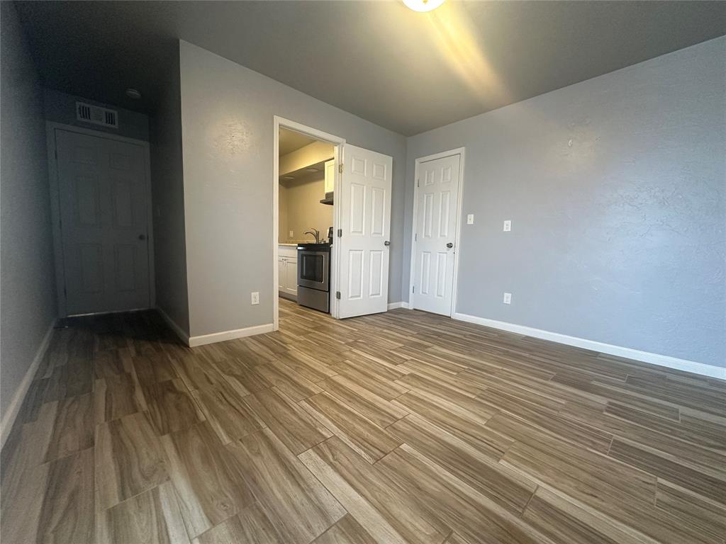 6000 N Brookline Avenue Unit: 50
