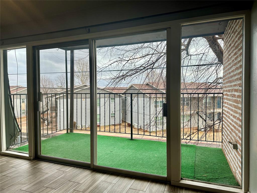 6000 N Brookline Avenue Unit: 50