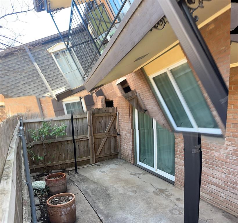 6000 N Brookline Avenue Unit: 69