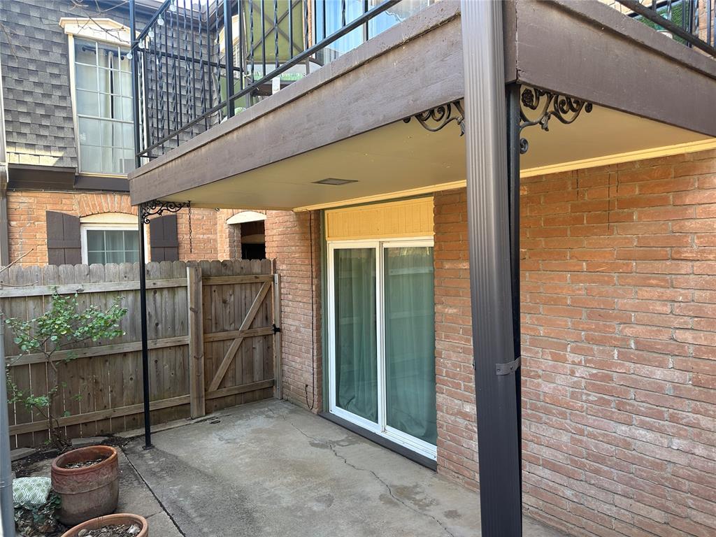 6000 N Brookline Avenue Unit: 69