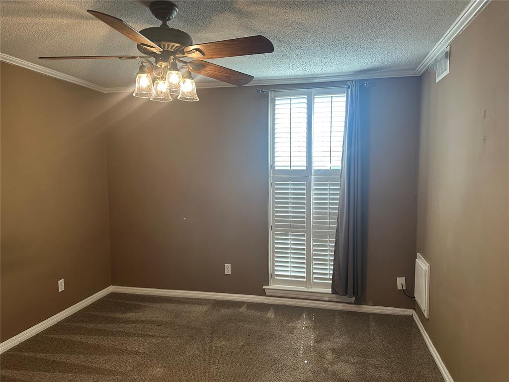 6000 N Brookline Avenue Unit: 69