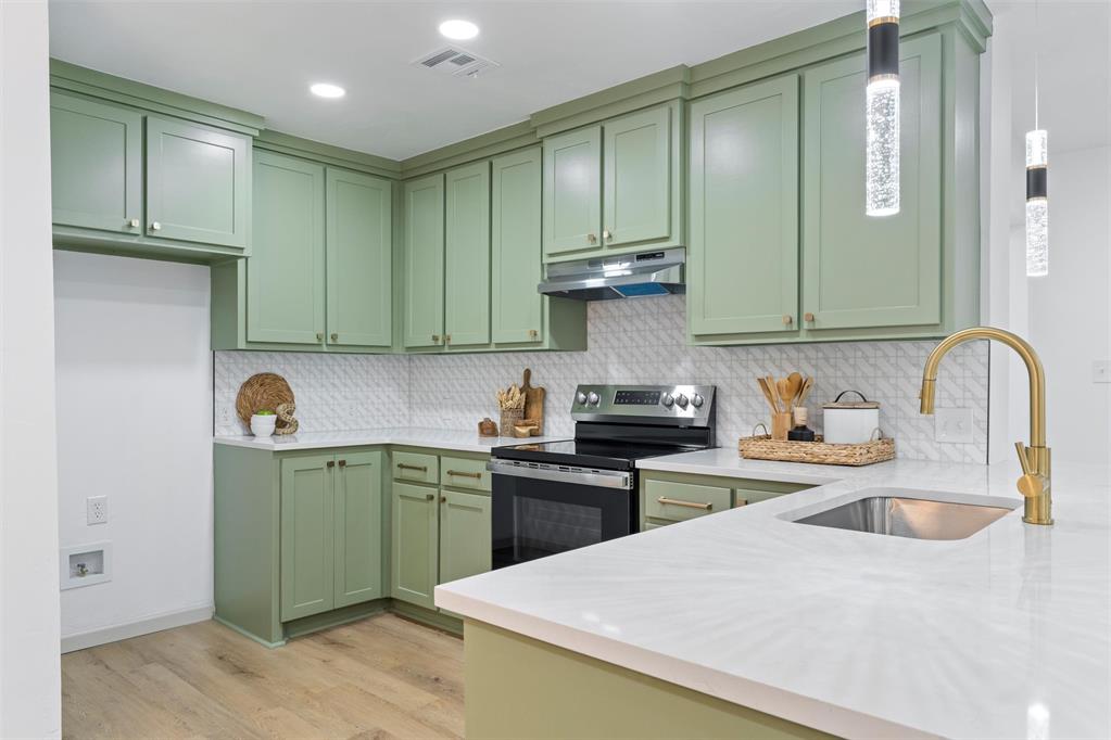 2800 NW 43rd Street