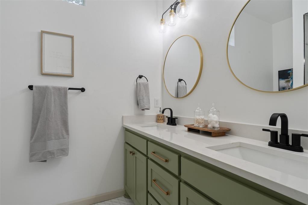 2800 NW 43rd Street