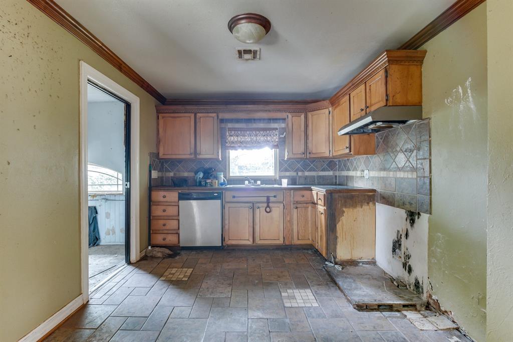2805 N Ann Arbor Avenue