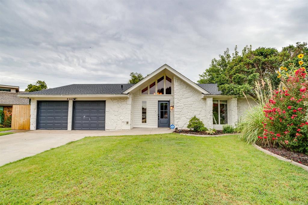 8208 NW 90th Terrace