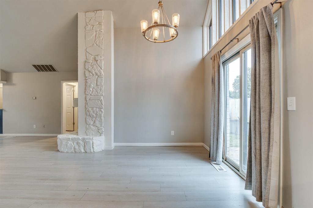 8208 NW 90th Terrace