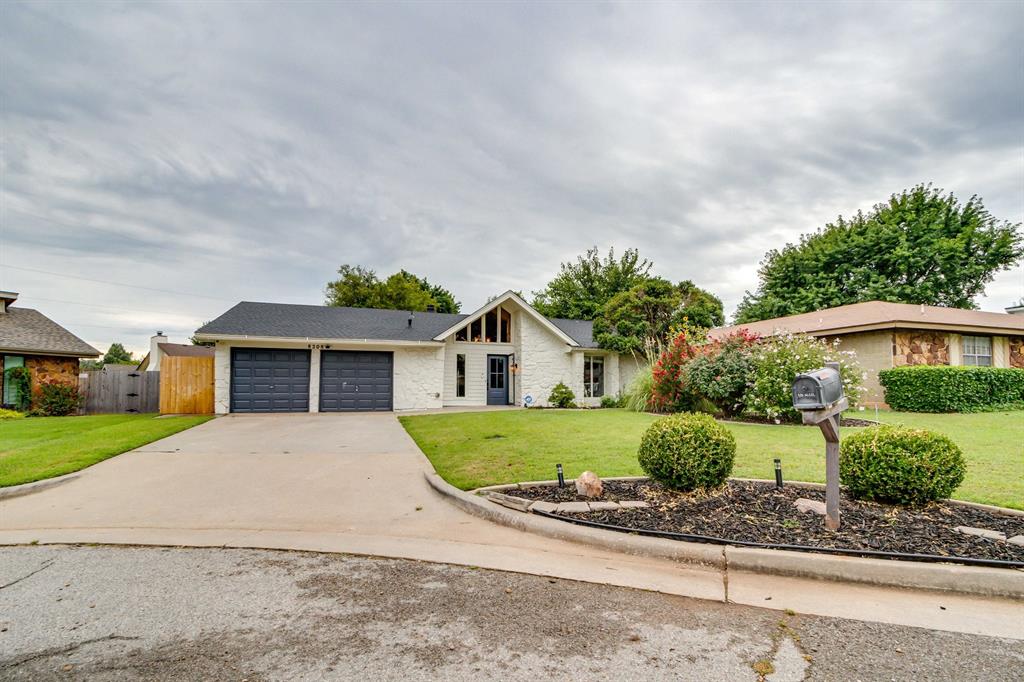 8208 NW 90th Terrace