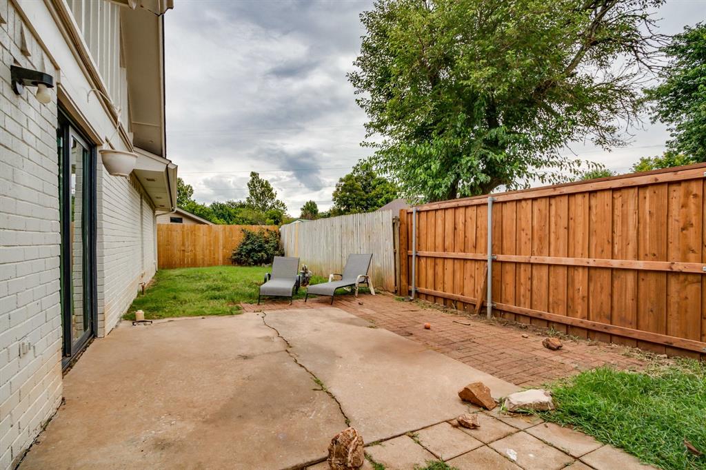 8208 NW 90th Terrace