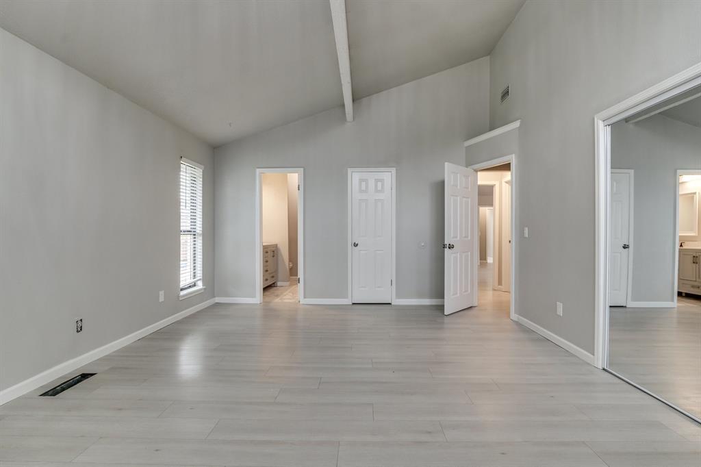 8208 NW 90th Terrace