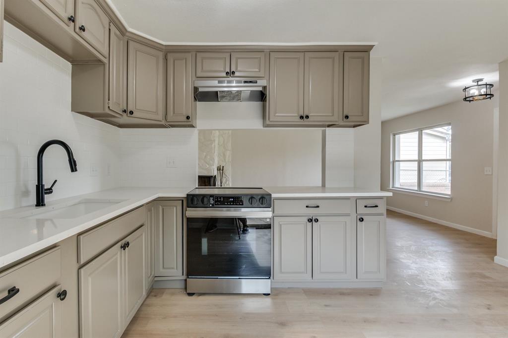 812 NW 113th Street