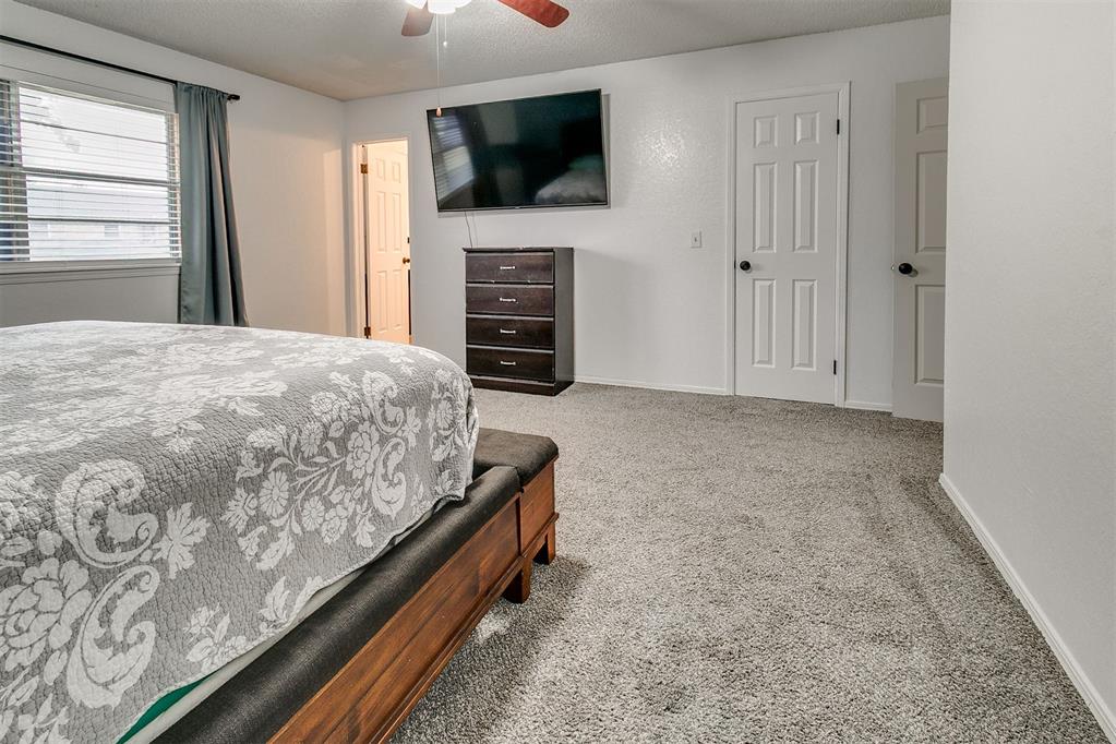 1119 Oakwood Drive