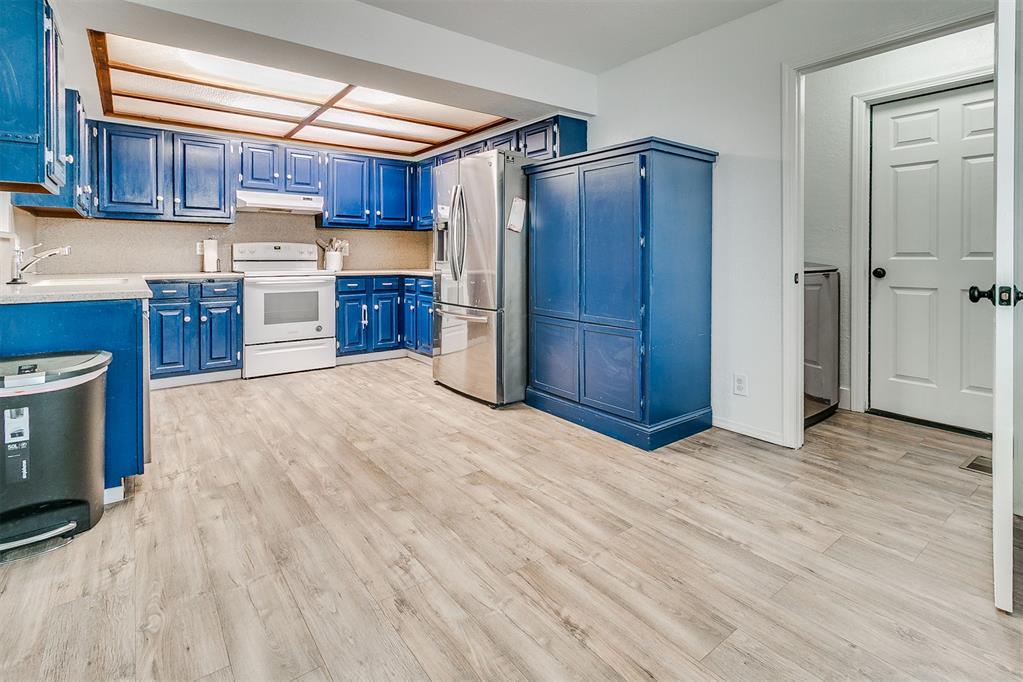 1119 Oakwood Drive