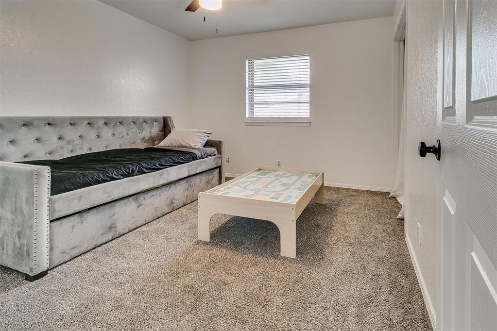 1119 Oakwood Drive