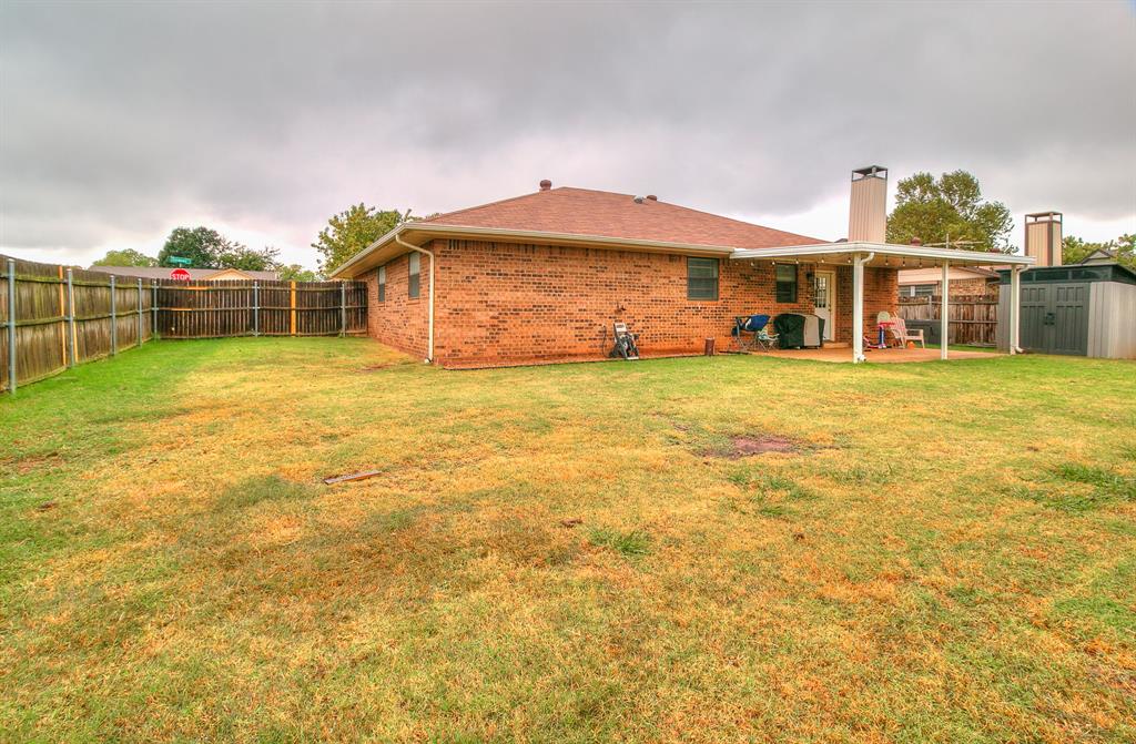 1119 Oakwood Drive