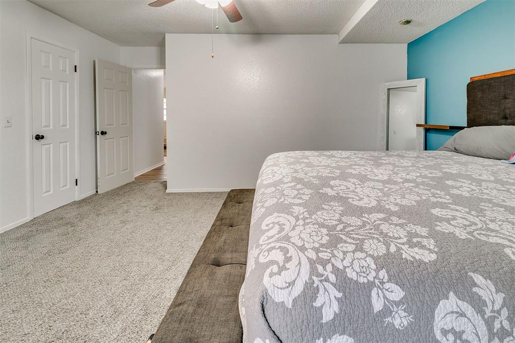 1119 Oakwood Drive