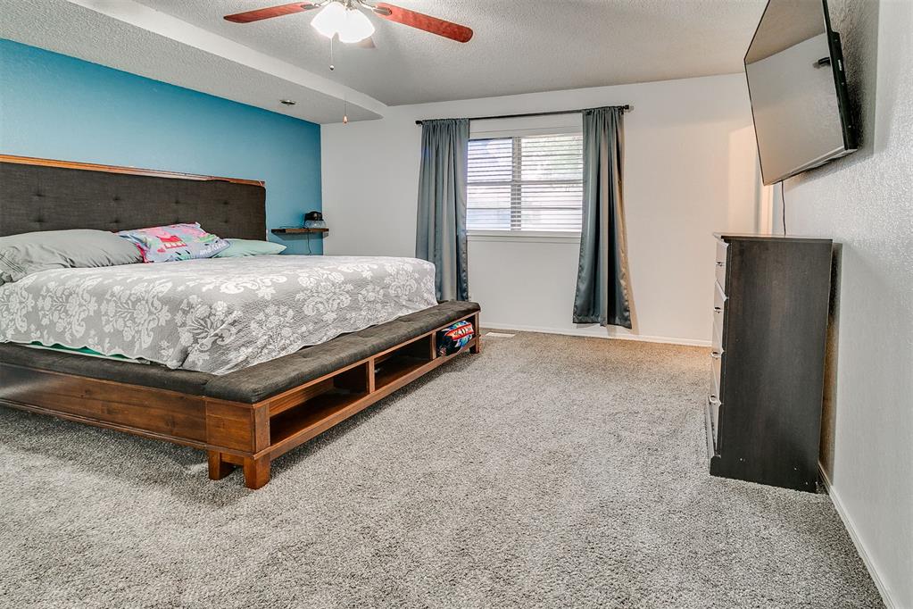 1119 Oakwood Drive