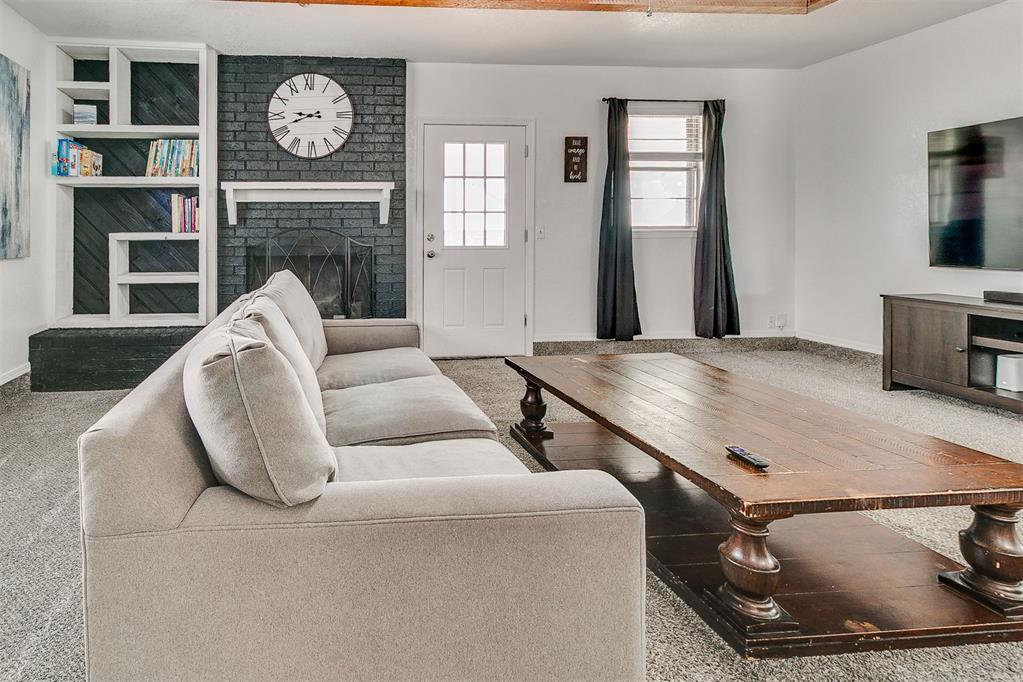 1119 Oakwood Drive