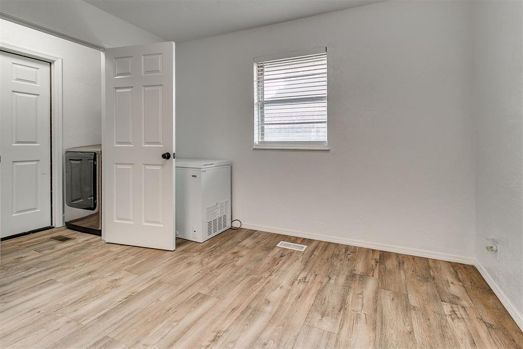 1119 Oakwood Drive