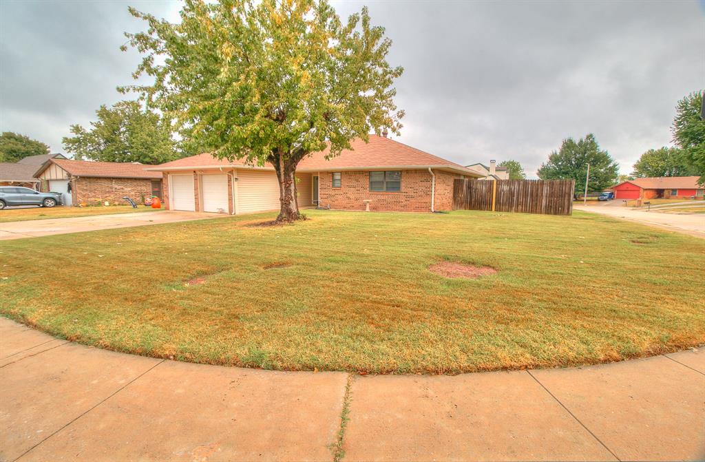 1119 Oakwood Drive