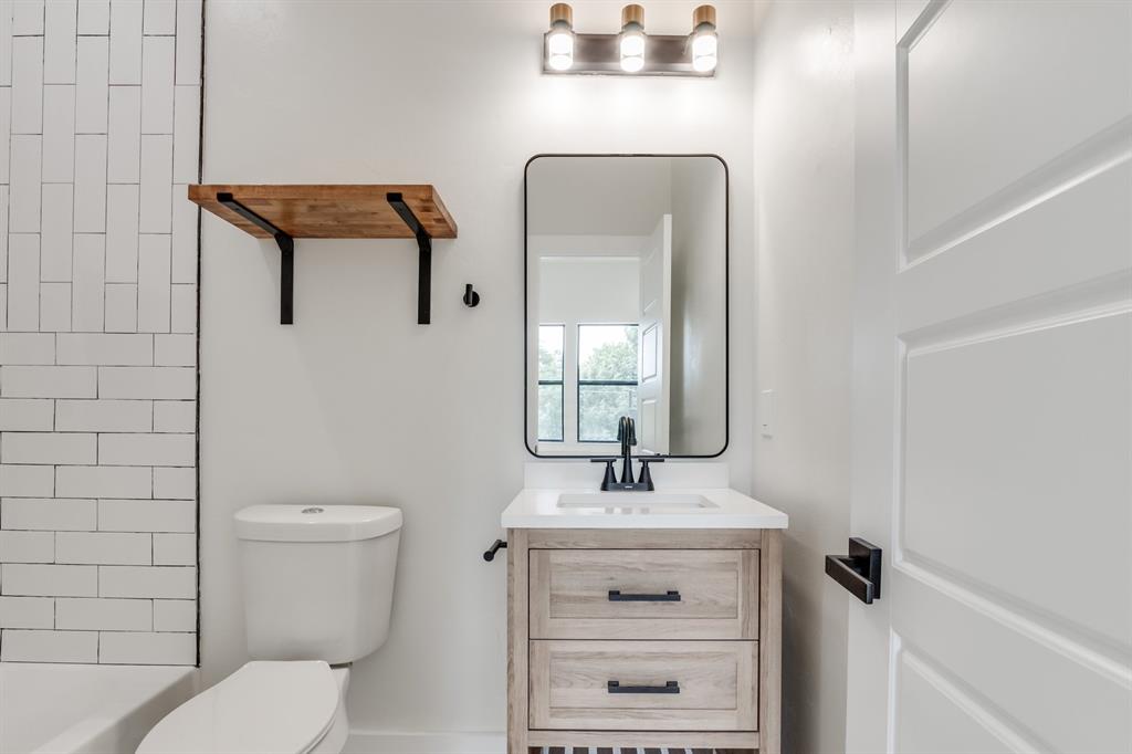 4511 N Mckinley Avenue