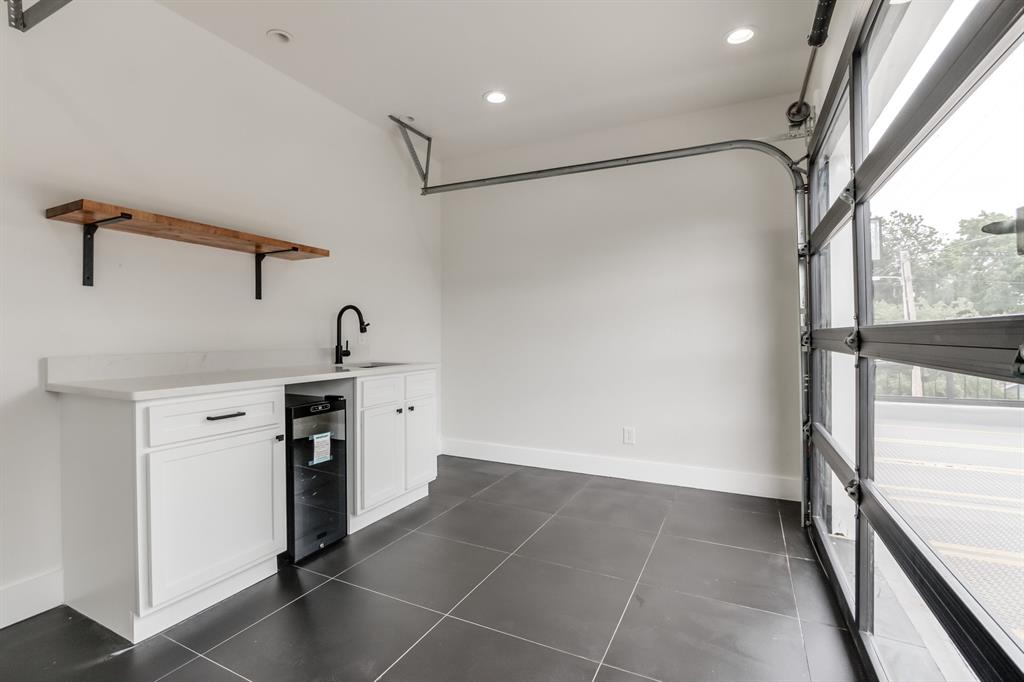 4511 N Mckinley Avenue