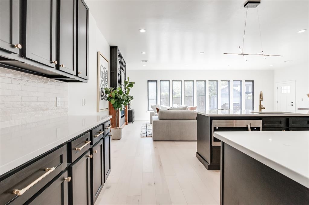 4511 N Mckinley Avenue