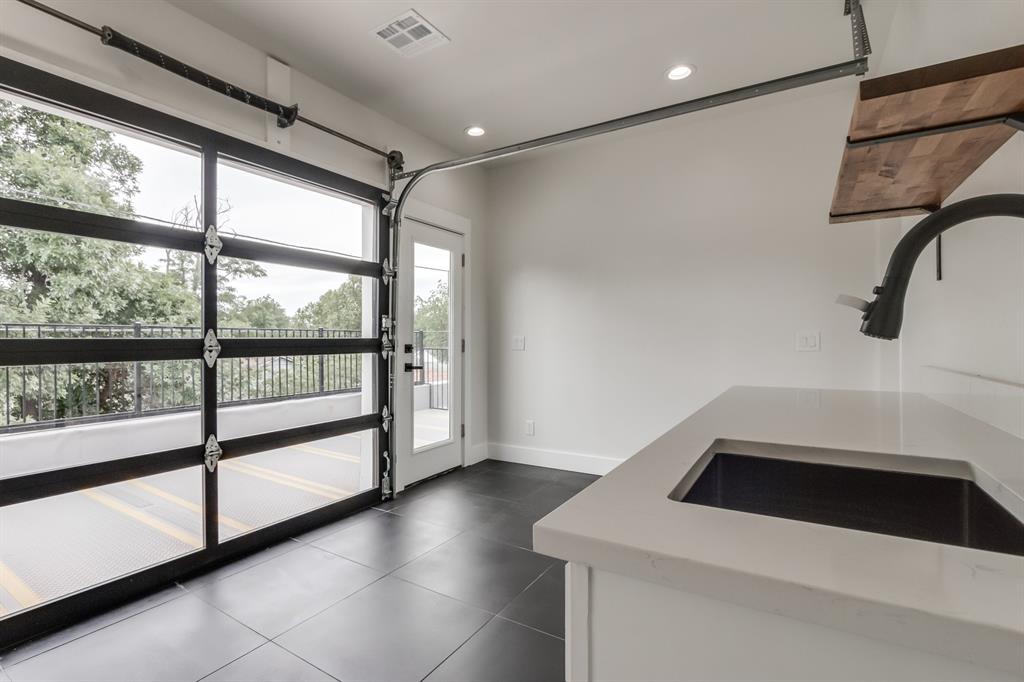 4511 N Mckinley Avenue