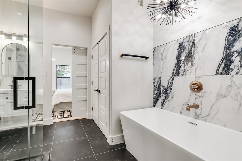 4511 N Mckinley Avenue