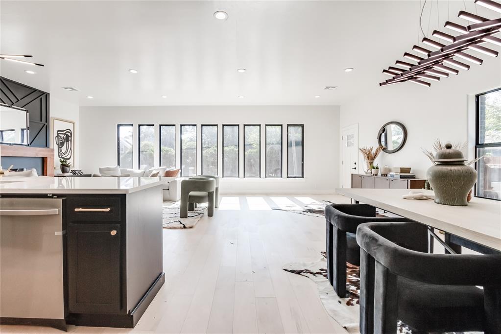 4511 N Mckinley Avenue