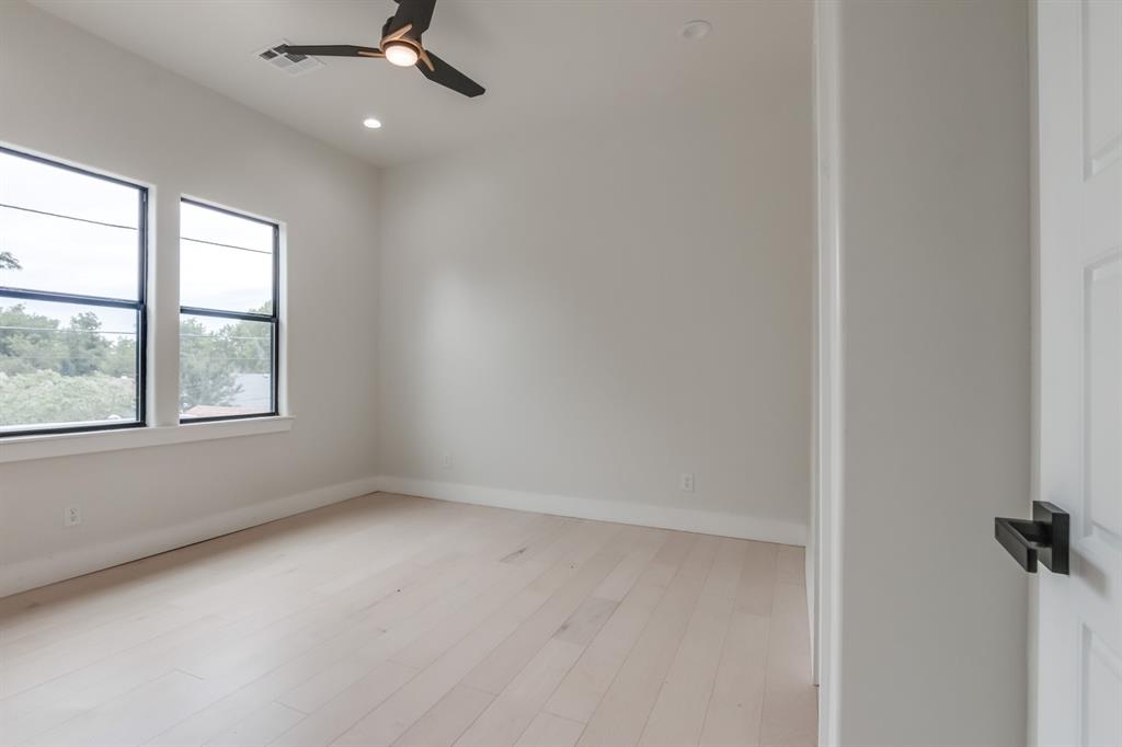 4511 N Mckinley Avenue