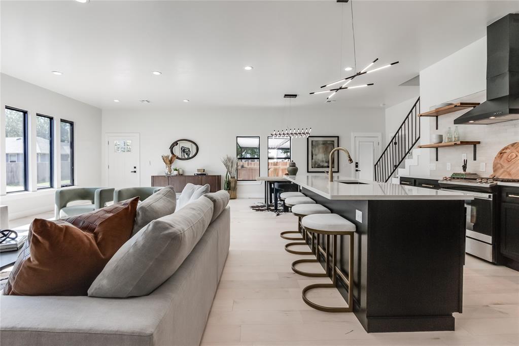 4511 N Mckinley Avenue