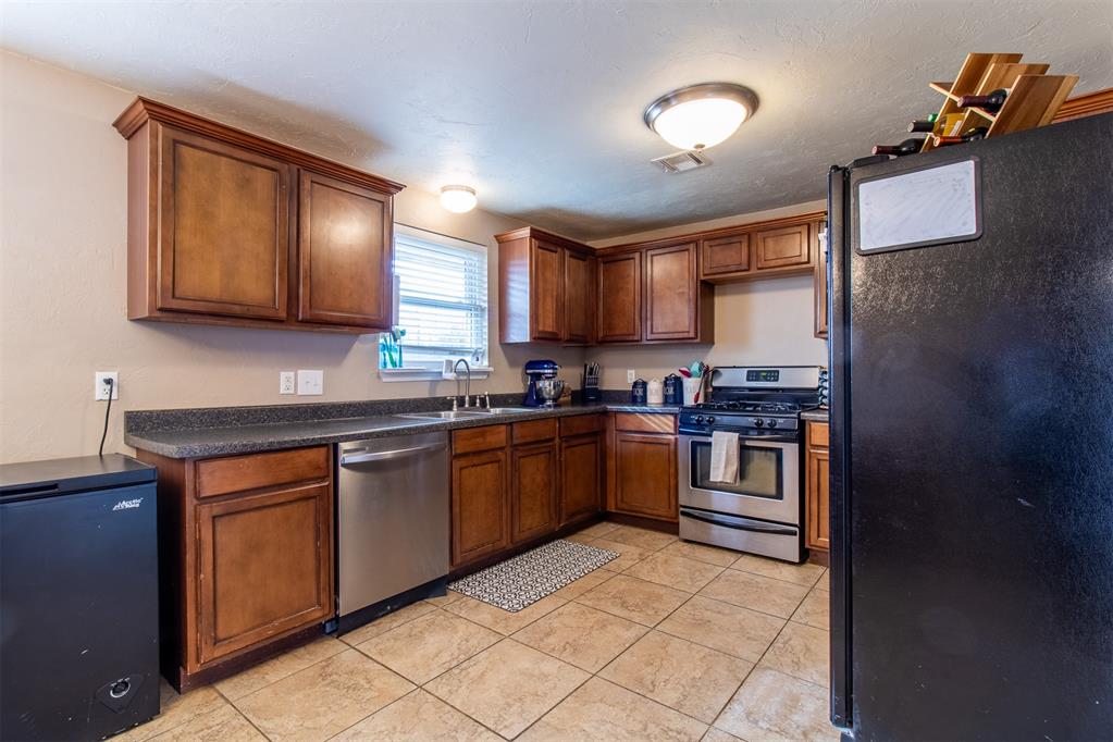 1617 Serenade Drive