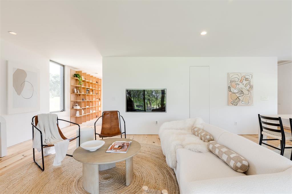 8925 Acre View Drive