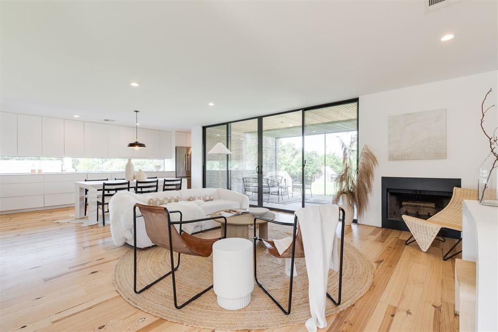 8925 Acre View Drive
