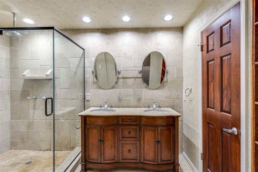 5600 NW 83rd Street