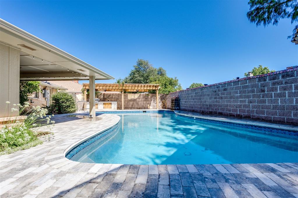 5600 NW 83rd Street