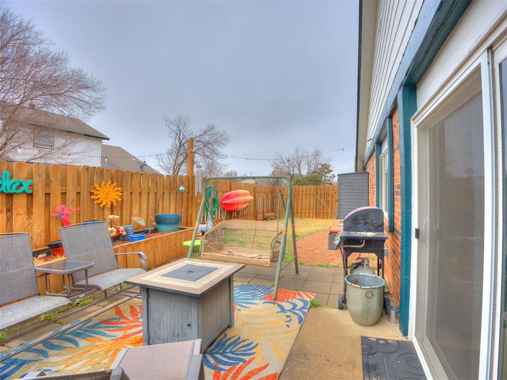 8814 N Rockwell Drive