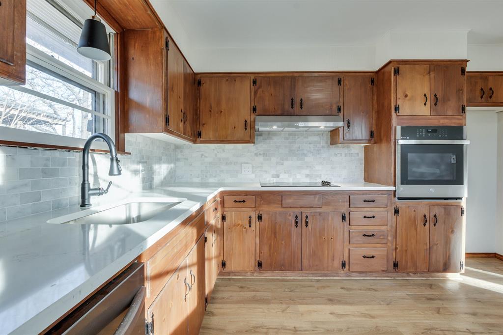 4208 NW 43rd Street