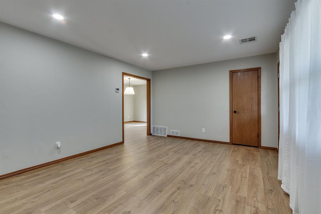 4208 NW 43rd Street