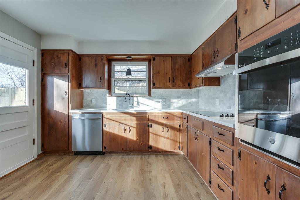 4208 NW 43rd Street