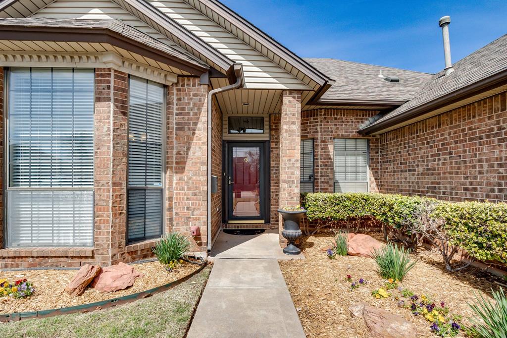 6121 Westlane