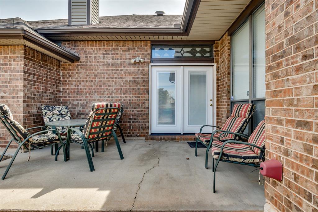 6121 Westlane